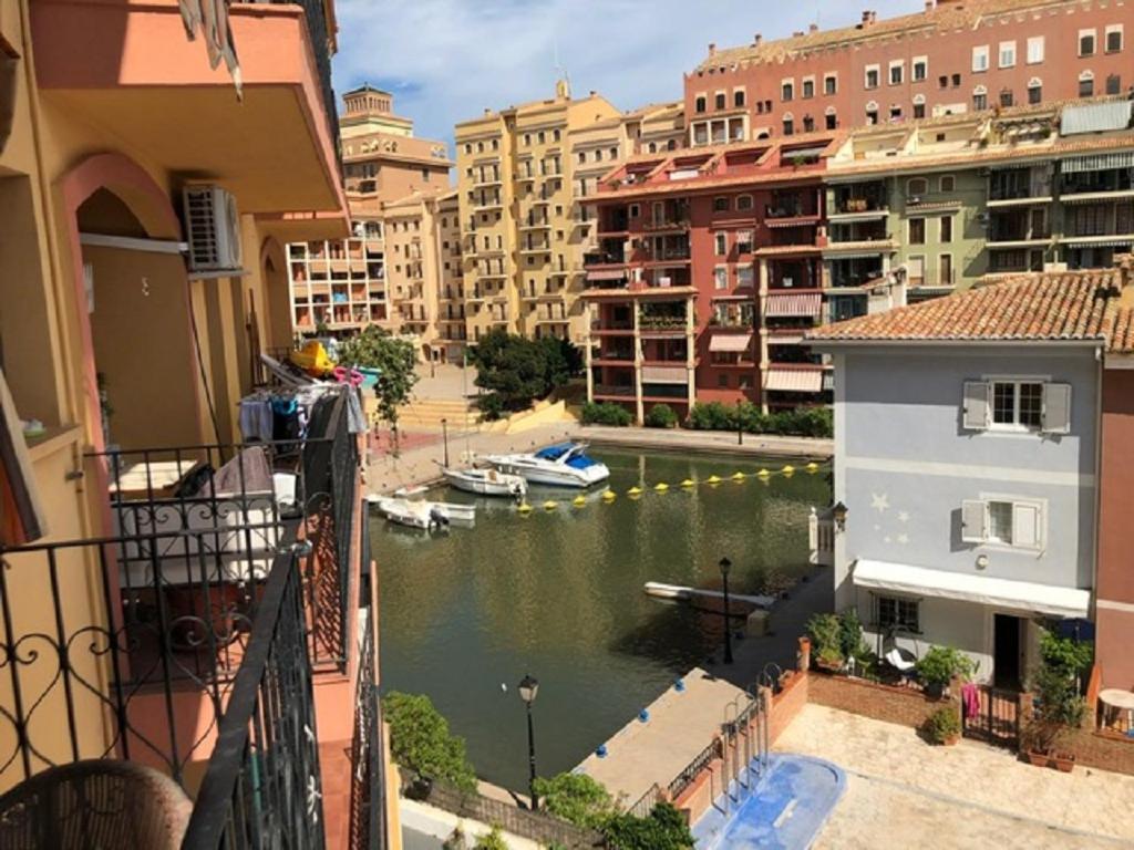 Valencia, Ideally Located 3Bed-2Bath Apart.Few Mints Walk From Beach,Pool,Shop. ميناء سابلايا المظهر الخارجي الصورة